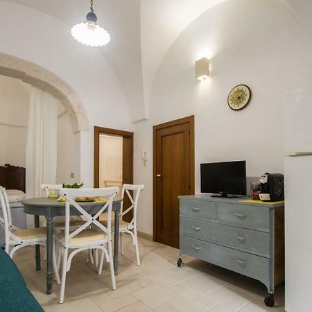 Dimora Zafferano - Guest House Ostuni Exterior foto